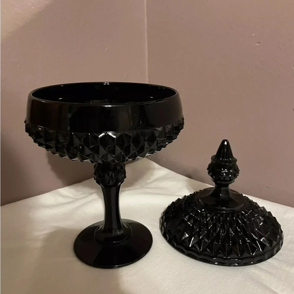 Vintage Indiana Glass Tiara Black Diamond Point Covered Candy Dish W/ Lid 12" - Picture 6 of 8
